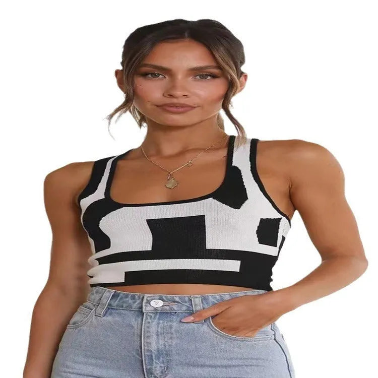Women's U collar camisole vest with contrast colour panel in slim fit street fashion style