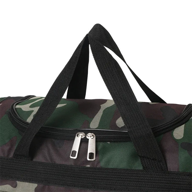 Camouflage waterproof luggage bag with 20L capacity and striped lining for leisure travel