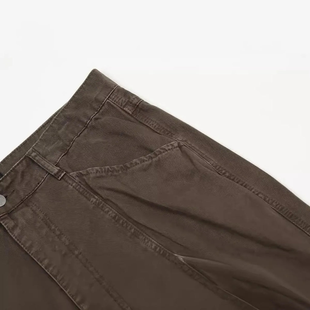 Men's loose straight-leg cotton trousers in brown with high-waist design and straight leg opening