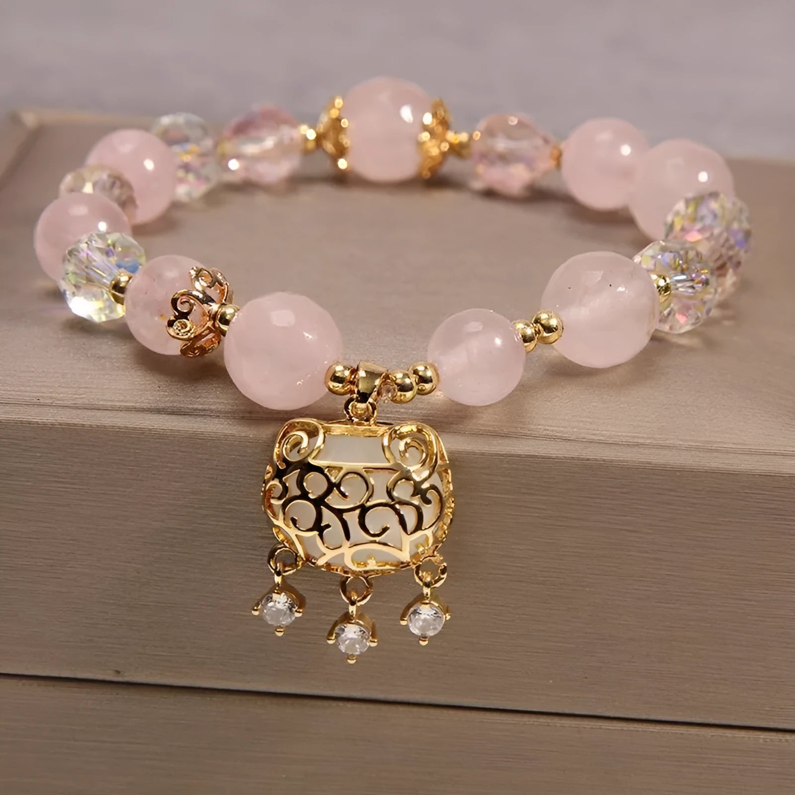 Khaki yellow agate crystal bracelet with gold silk thread for women