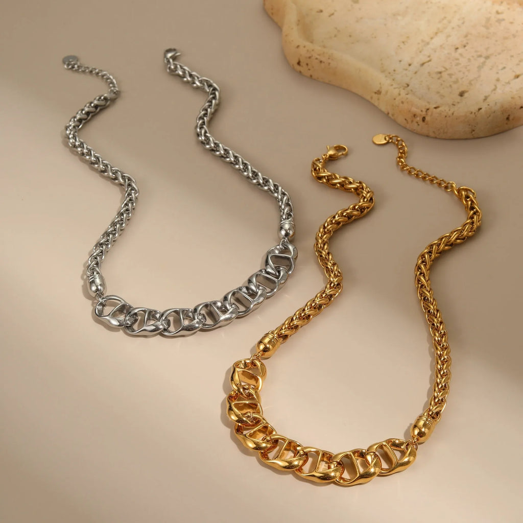 Stainless steel women's necklace with geometric pendant and regular chain in gold or steel finish