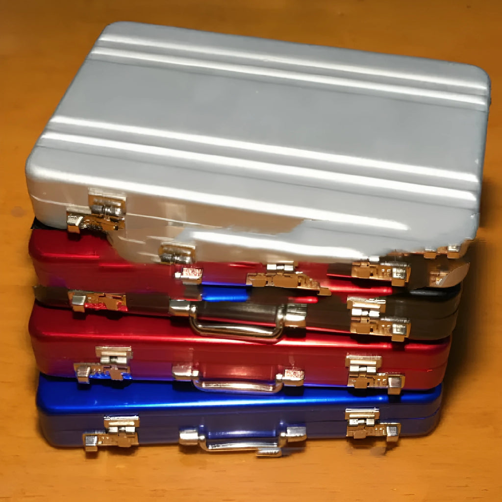 Aluminium alloy metal card holder in red, blue, black, silver, pink or gold colour measuring 100x65x16mm