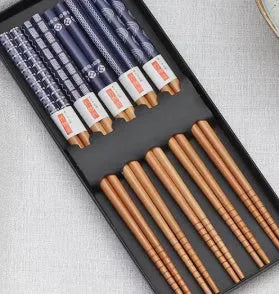 Five pairs of Japanese pattern bamboo chopsticks in gift box with lucky cat or blue designs