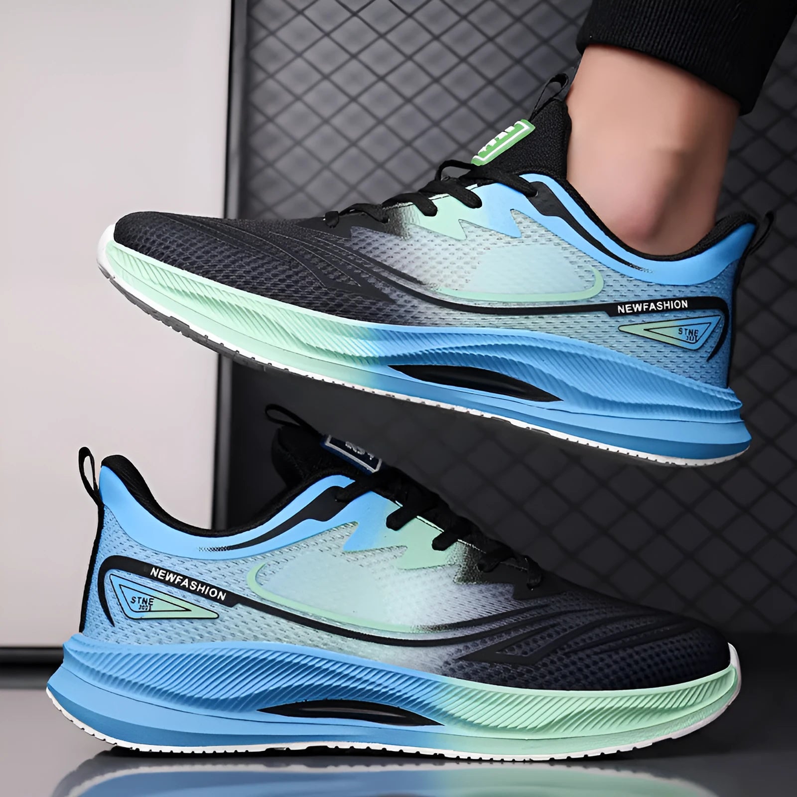 Men's low-top casual summer shoes with mesh upper and rubber sole in multiple colour options