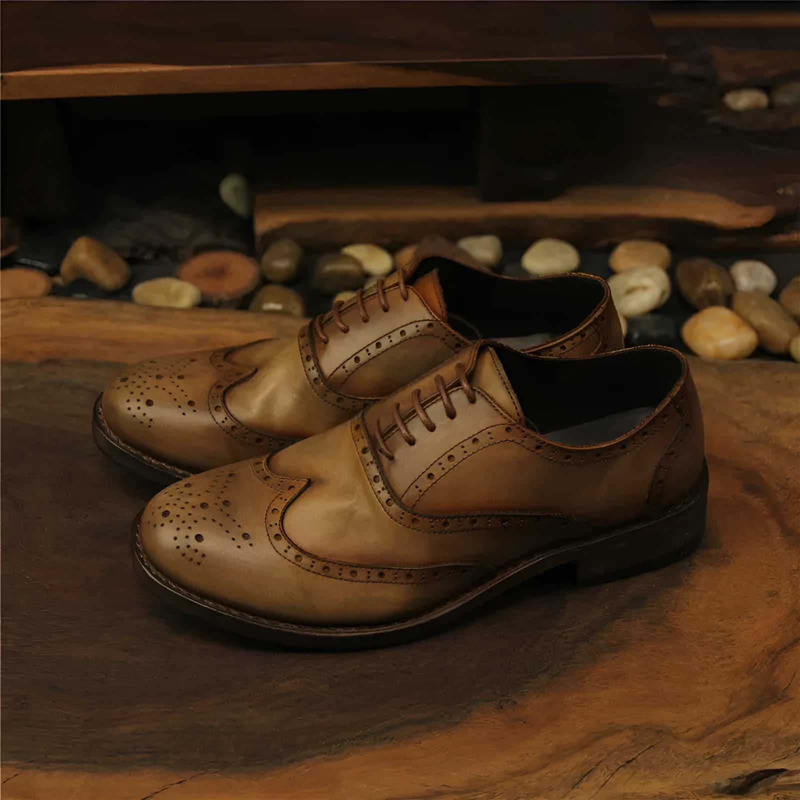 Men's light brown vintage leather shoes with engraved distressing and lace-up closure