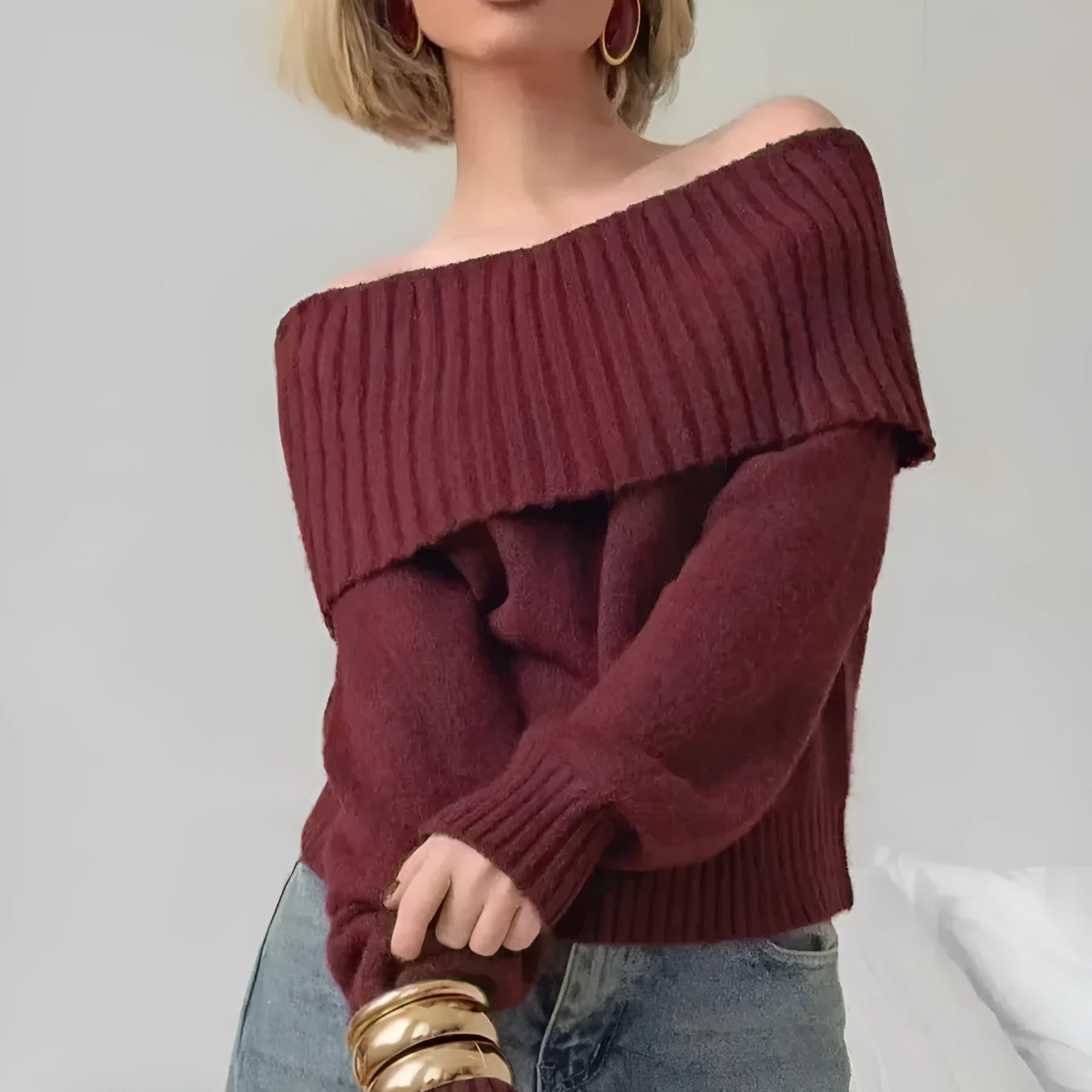 Off-the-shoulder grey sweater with 3D pattern effect and regular sleeves