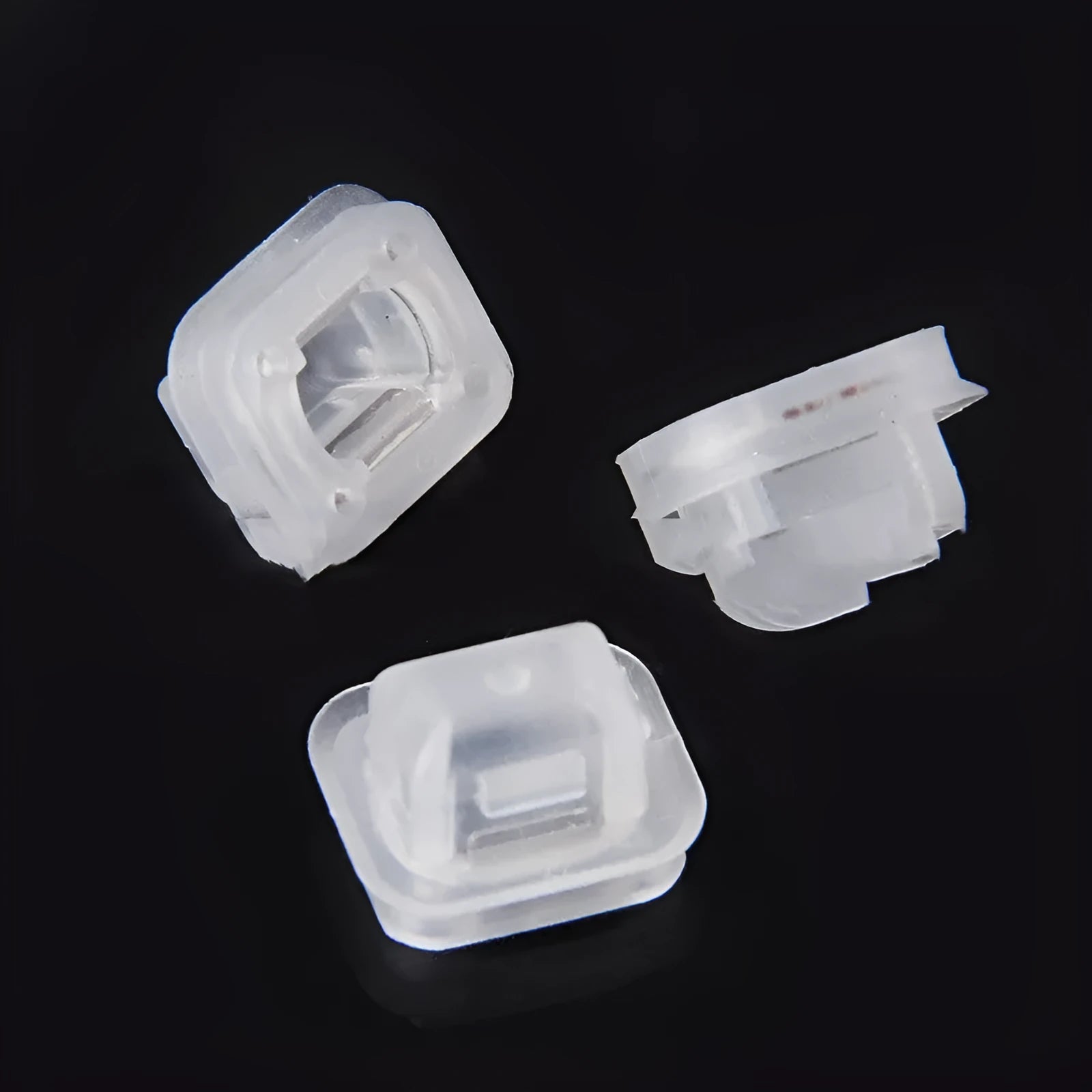 BMW interior trim panel clips with 17.3mm x 15.2mm dimensions for E39 E38 models