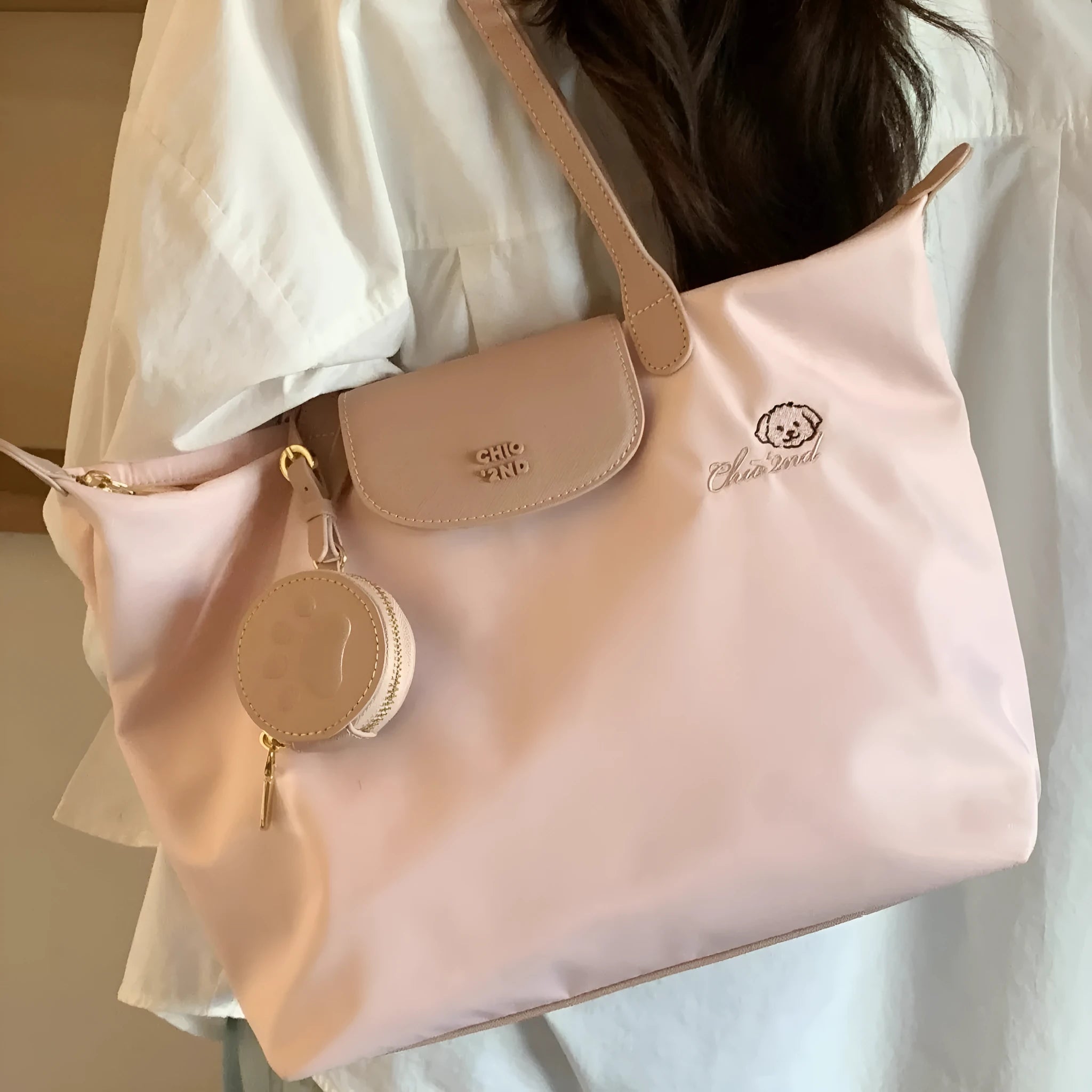 Large pink or white Oxford cloth tote bag with shoulder strap and internal mobile phone pocket