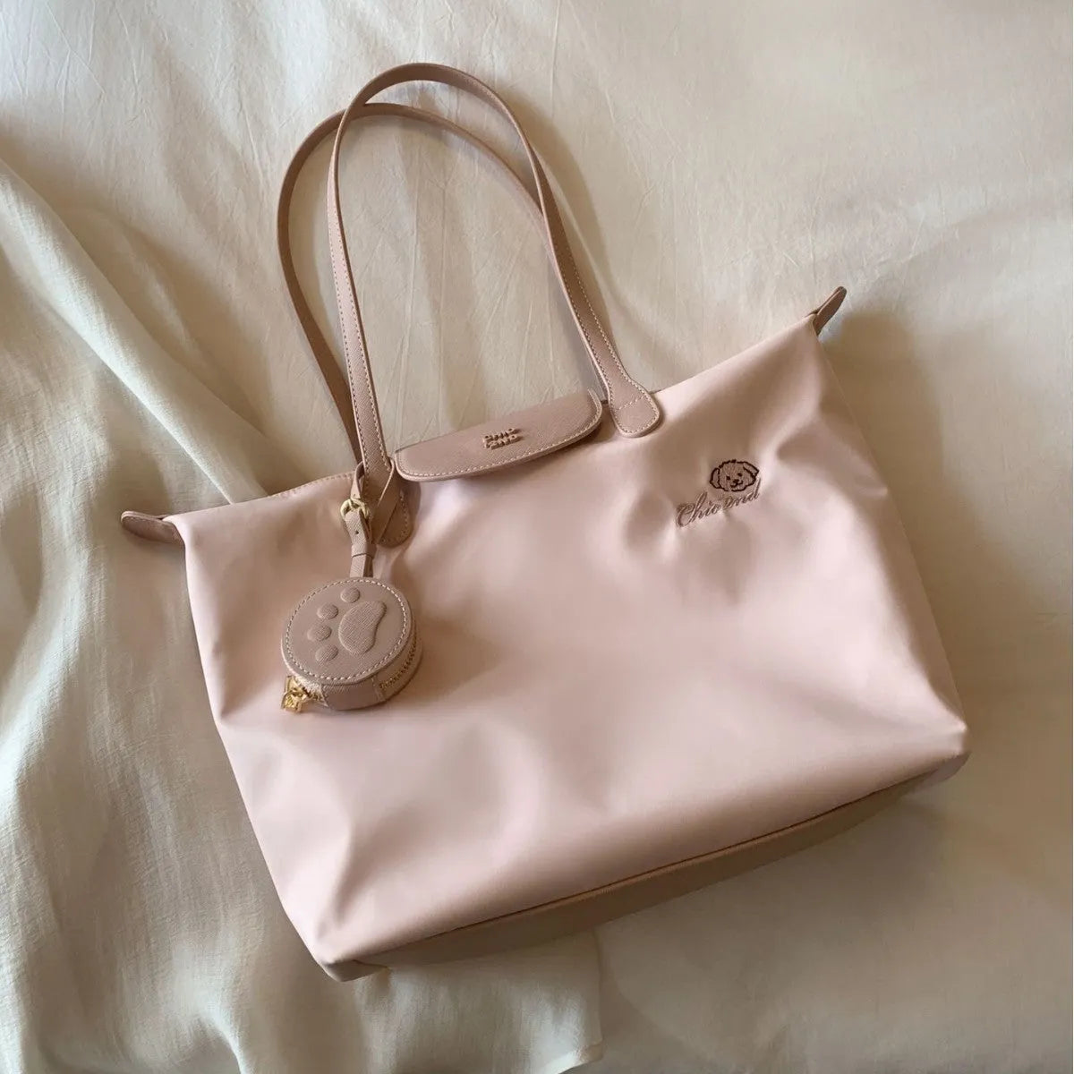 Large pink or white Oxford cloth tote bag with shoulder strap and internal mobile phone pocket