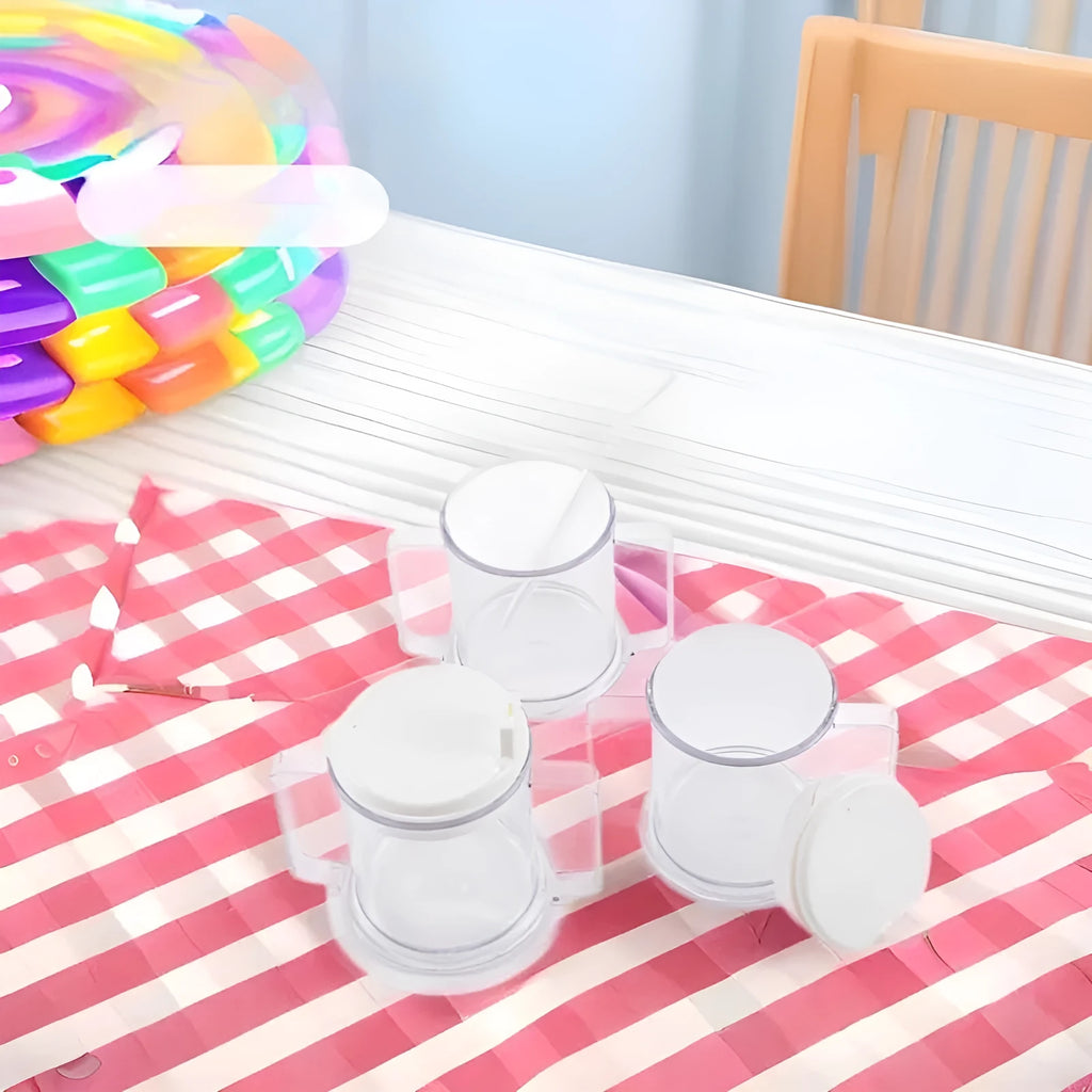 Transparent spill-proof drinking cup with modern simple design