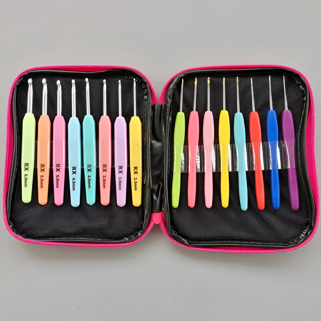 Complete set of 16 crochet hooks in various sizes with thick and thin handles in PU storage bag