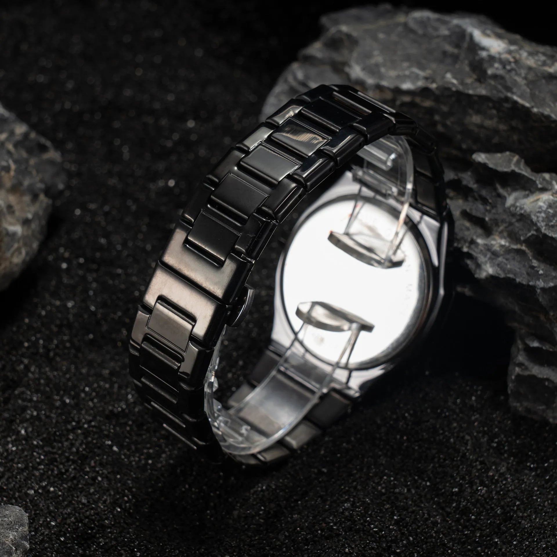 Men's business casual watch with stainless steel band and quartz movement in three colour options