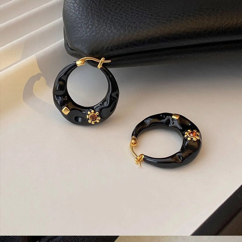 Hong Kong style retro rhinestone stud earrings in black and red with oil dripping finish