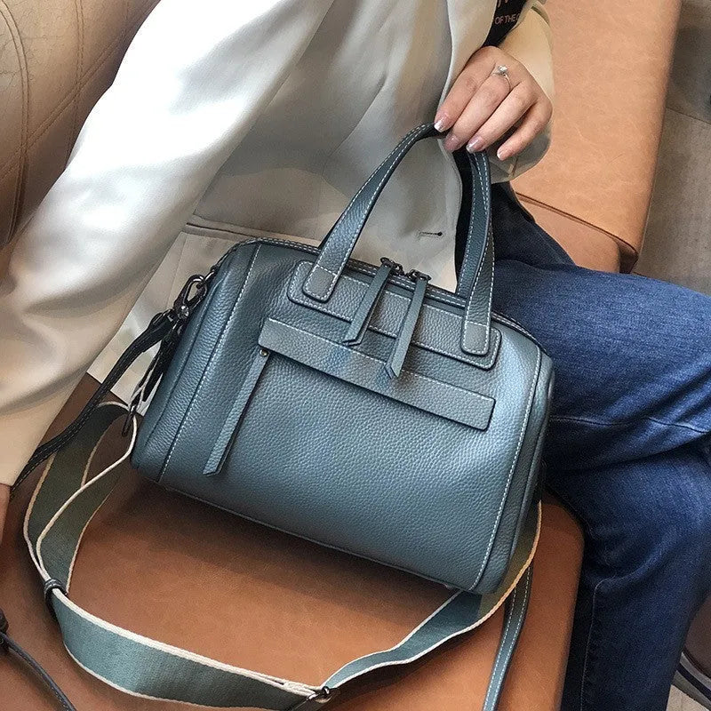 Genuine leather Boston lychee pattern messenger bag in horizontal square design with shoulder strap