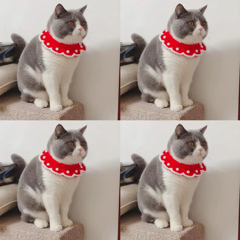 Cartoon pattern knitted pet collar in milk cotton for small cats, dogs or rabbits.