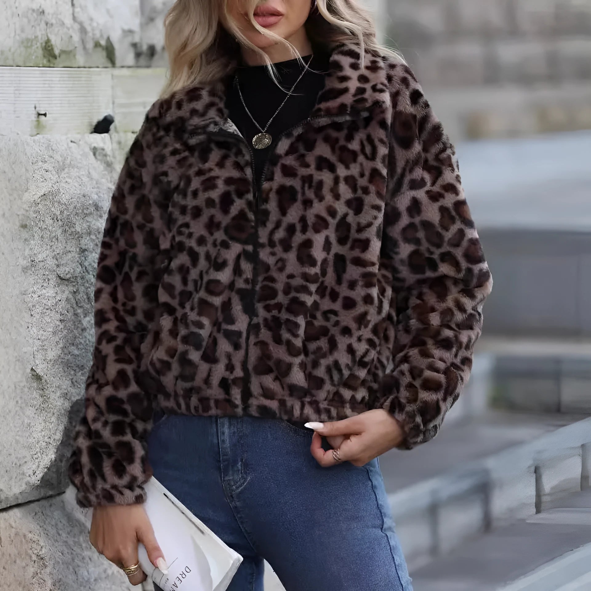 Women's loose leopard print plush coat with zipper and long raglan sleeves.