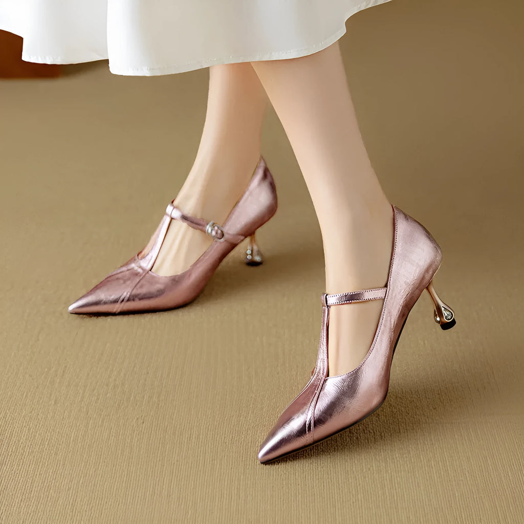 Genuine leather Mary Jane pumps with pointed toe and chunky mid-heel in gun colour.