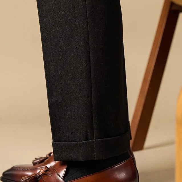 Genuine leather tassel loafers in British style with polished uppers and rubber soles