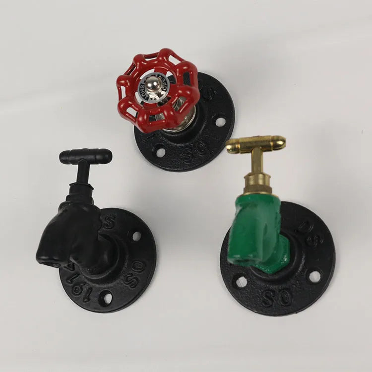 Metal wall-mounted towel rack hook with water pipe industrial design in polished finish