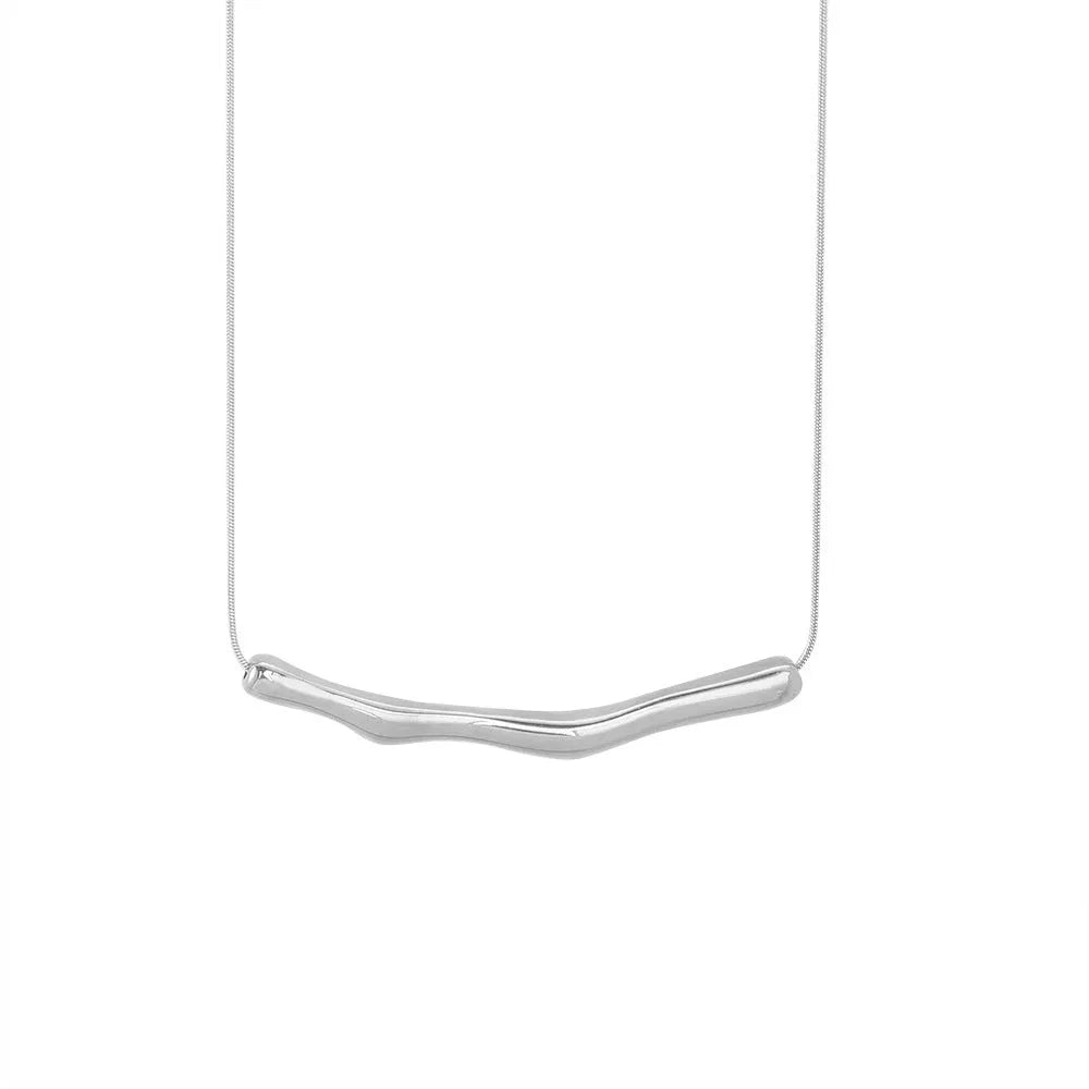 Women's titanium steel necklace with irregular pleated pendant in gold or steel colour