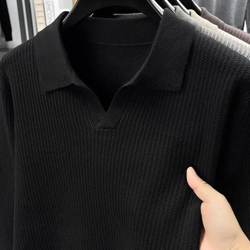 Men's loose fit casual pullover sweater in green, shown on a model, suitable for autumn leisure wear.