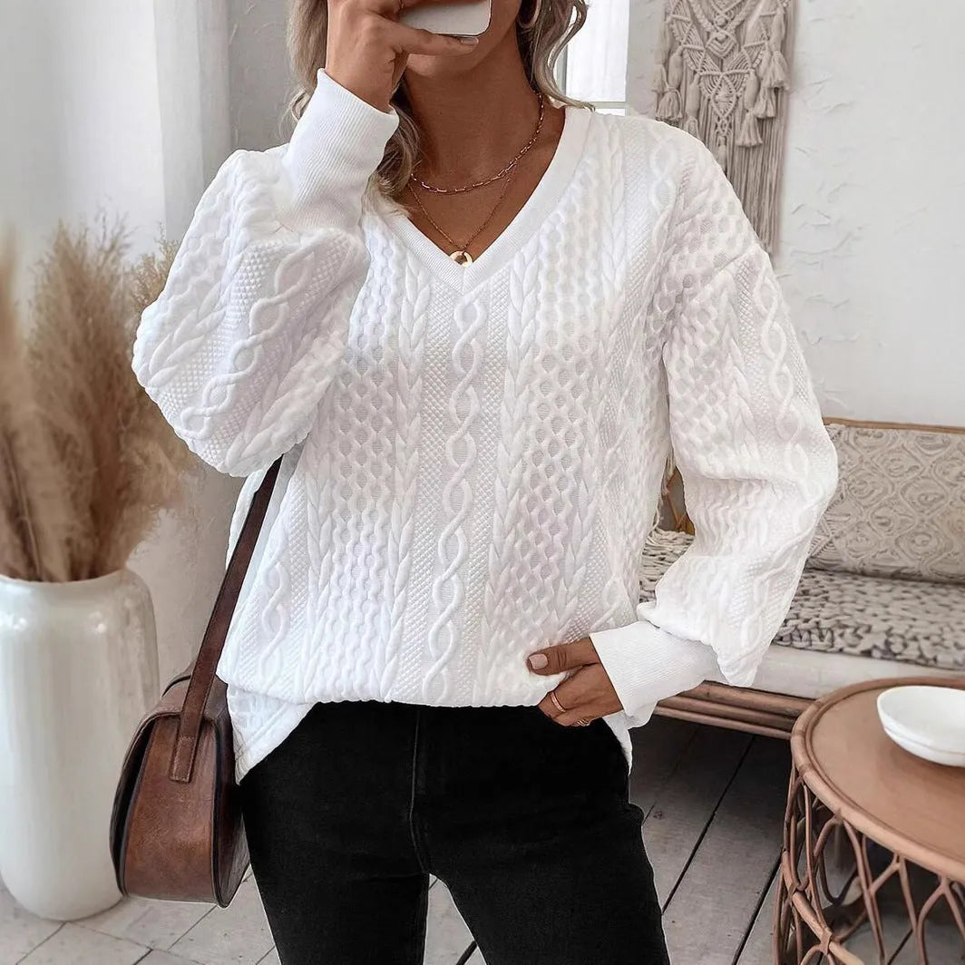 Milky white Japanese Korean casual T-shirt with loose fit and 3D pattern design