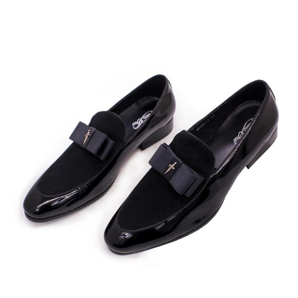 Men's low-top leather shoes in black with a tassel detail and glossy patent leather accents.
