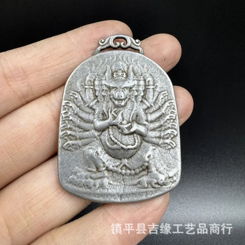 Iron metal pendant ornament with Chinese style geometric design