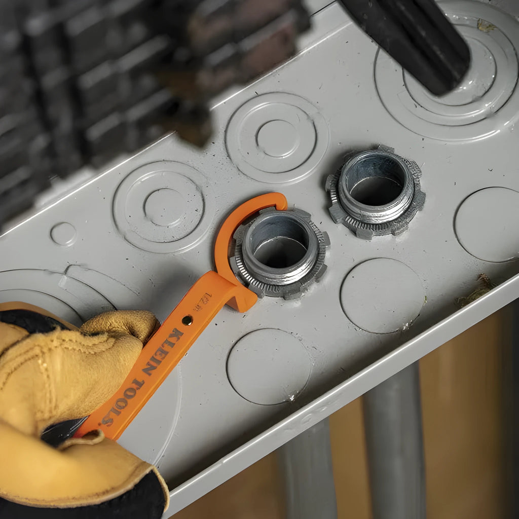 Orange, grey, and black magnetic suction locking wrenches from the H251 three-piece set laid out on a surface.
