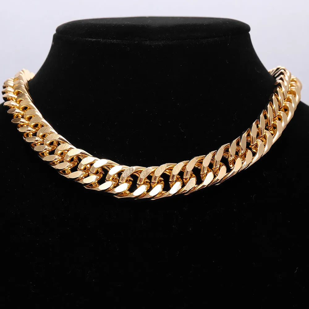Gold electroplated thick chain necklace for women with 32cm length and 6cm width