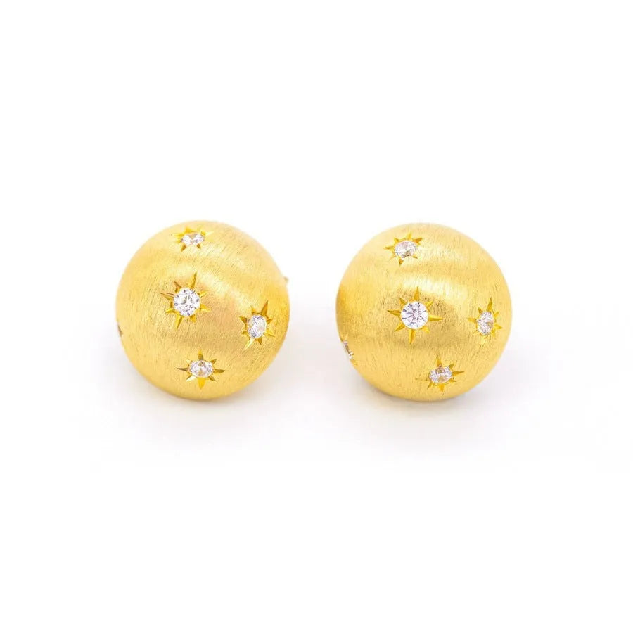 925 silver women's stud earrings with electroplated brushed asterism finish on white background