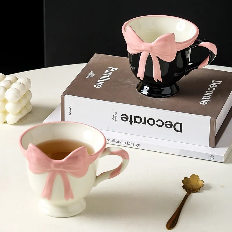 Ceramic mug with heart bow design in black pink colour, 400ml capacity