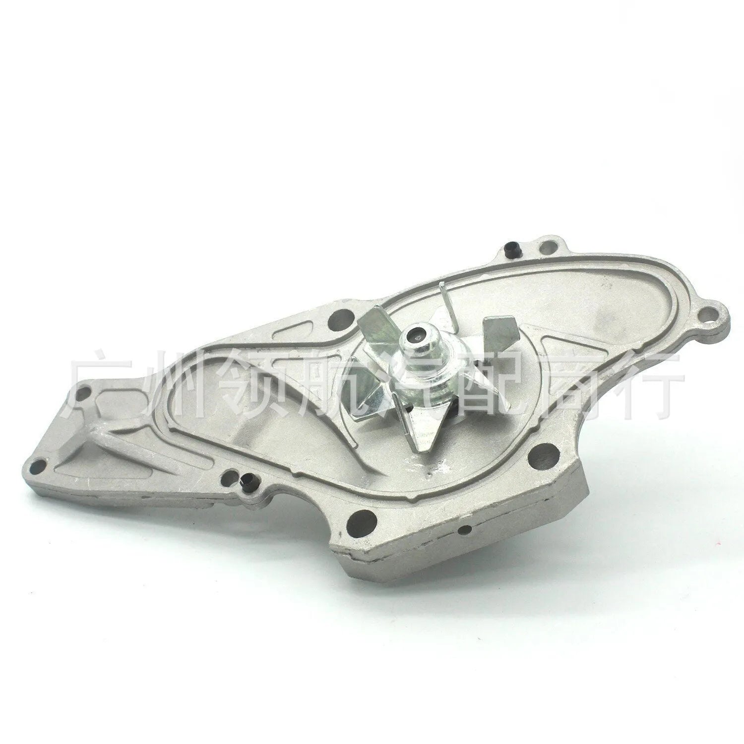 Metal belt and water pump assembly measuring 28x18x16cm for automotive cooling system replacement