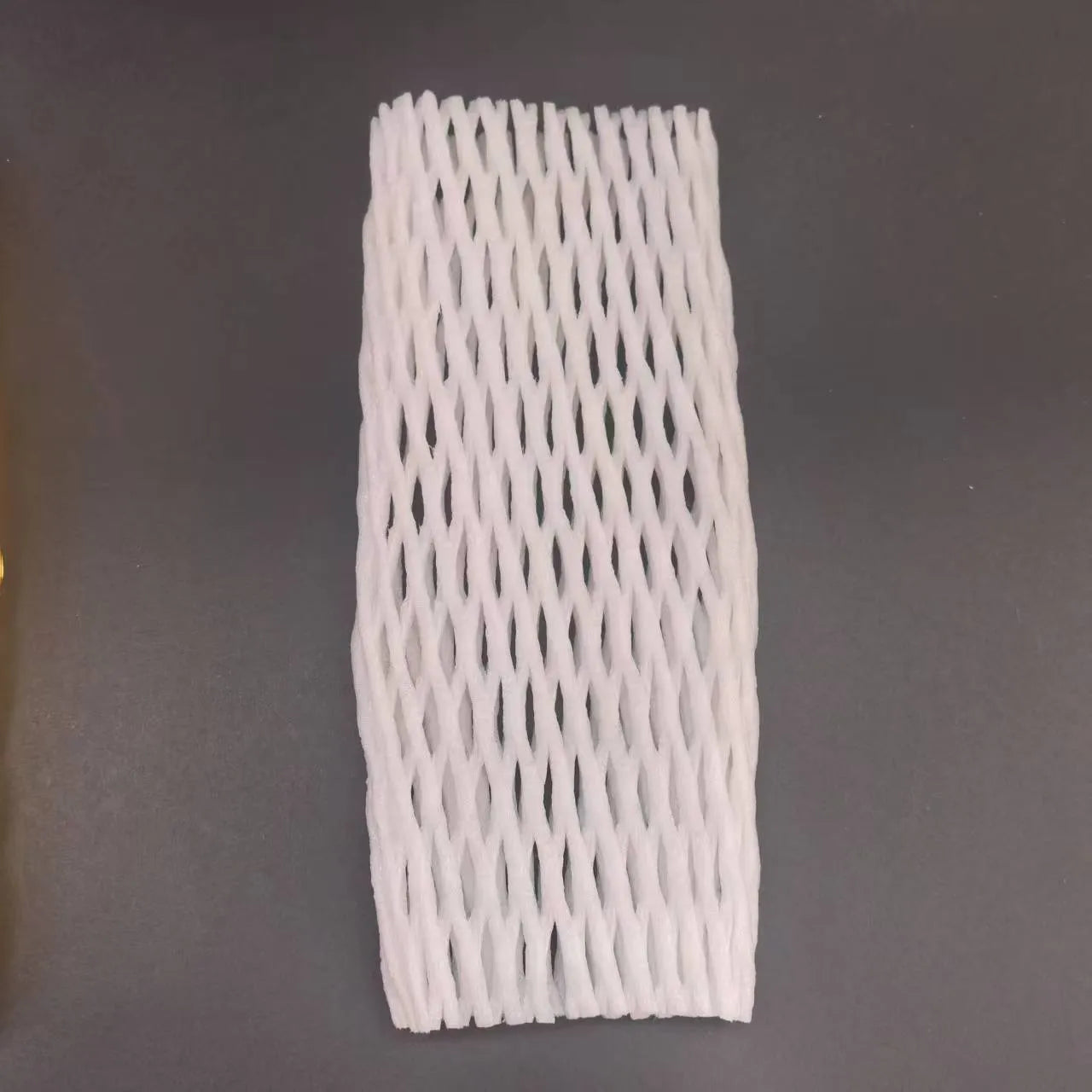 White foam fruit net protective cover with hybrid construction for shockproof fruit safeguarding
