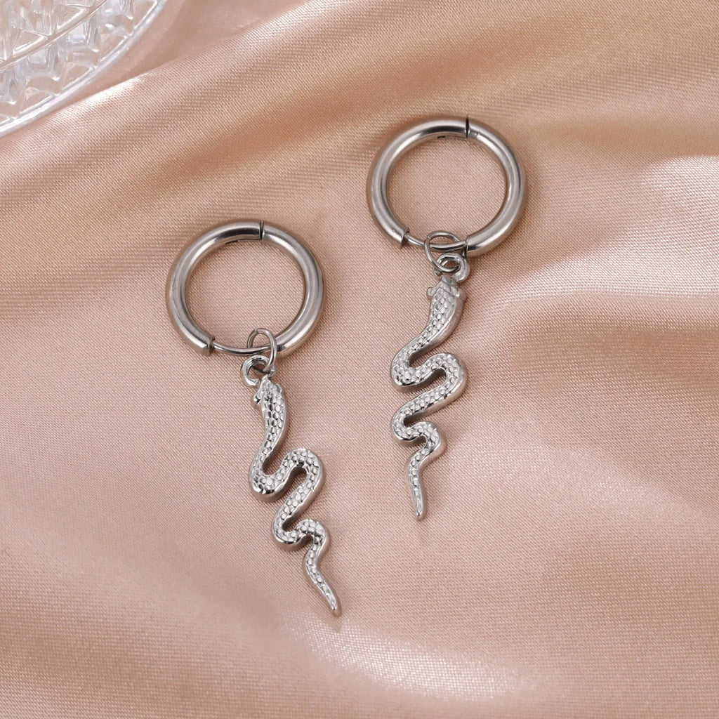Snake-shaped vintage stainless steel earrings with 18K gold plating and electroplating treatment