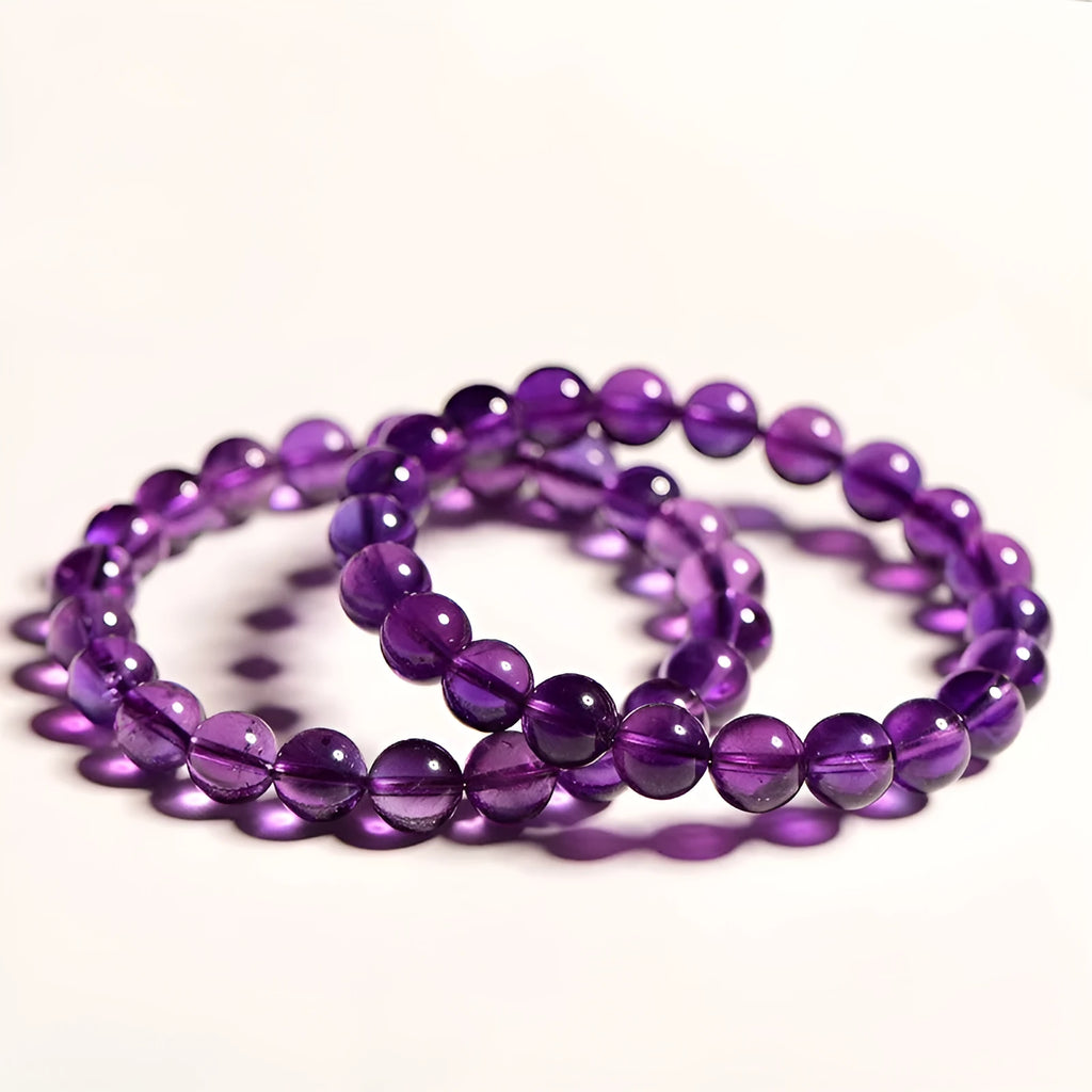 Natural amethyst scattered bead bracelet with polished crystal stones in lavender purple tones