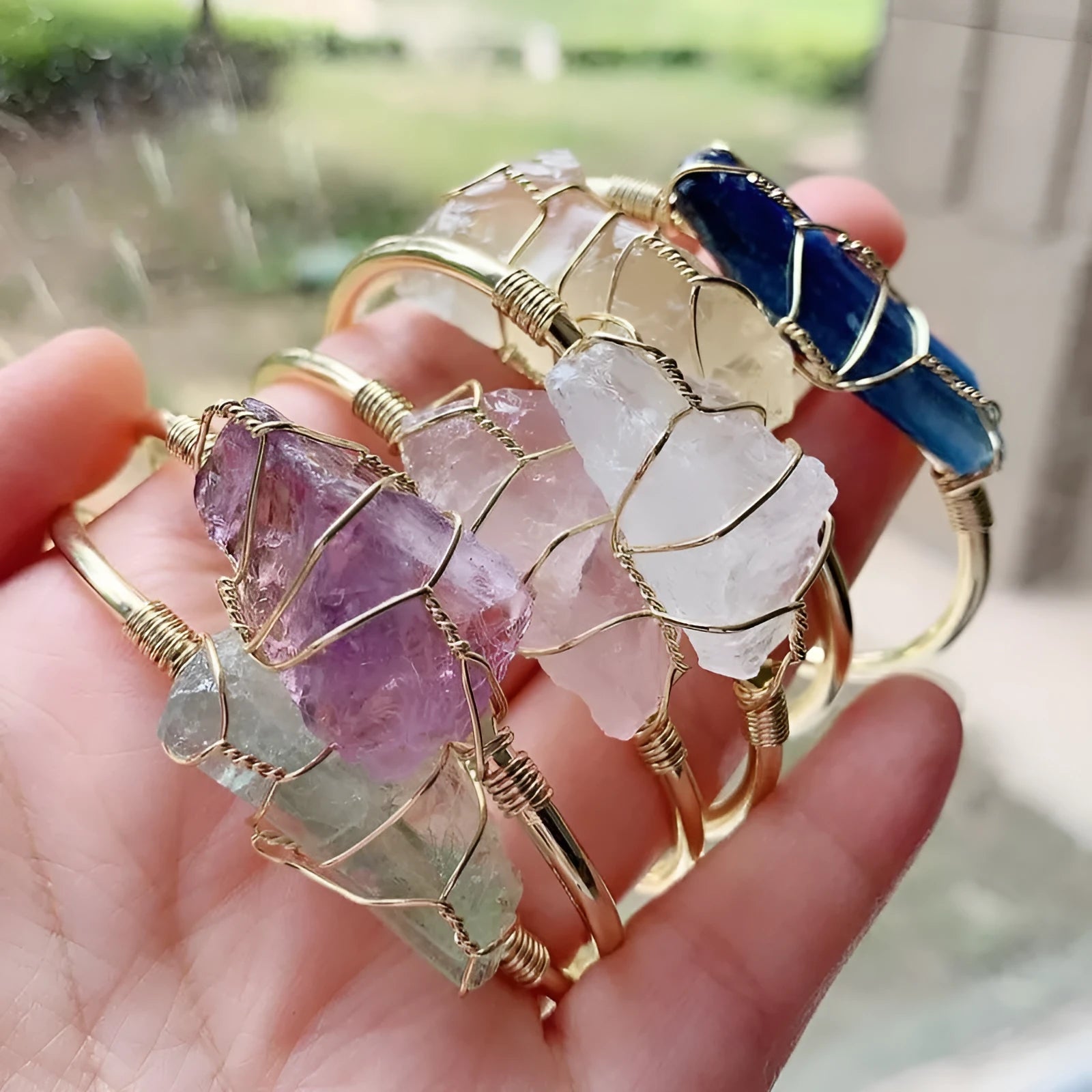 Geometric natural crystal bracelet with gold winding and ethnic bohemian design