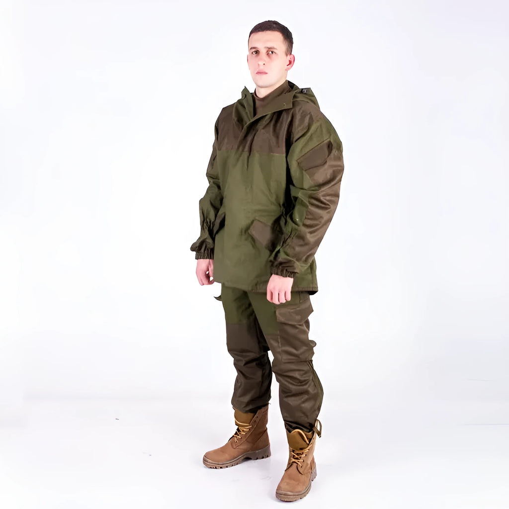 Men's tactical mountain battle suit in cotton blend fabric, featuring a jacket and trousers.