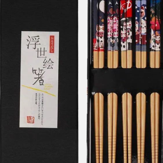 Five pairs of Japanese pattern bamboo chopsticks in gift box with lucky cat or blue designs