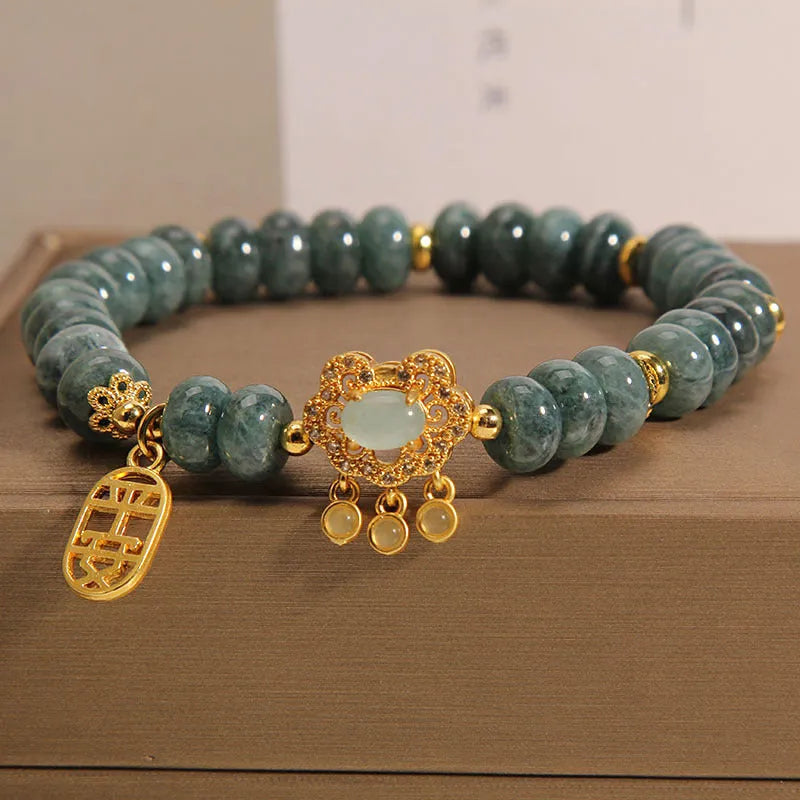 Women's natural emerald jade bracelet with abacus beads design and alloy safety lock clasp