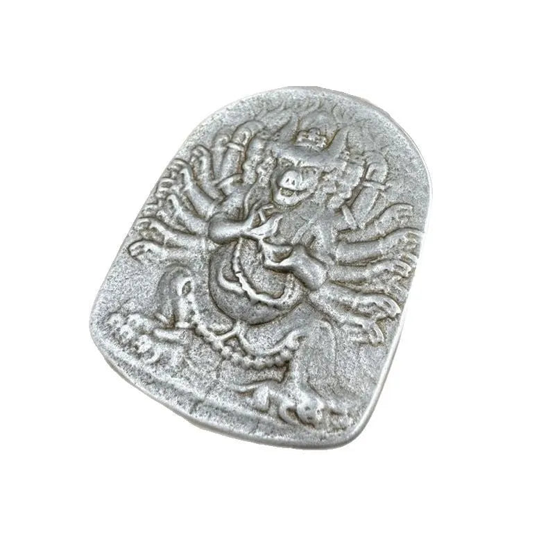 Iron metal pendant ornament with Chinese style geometric design