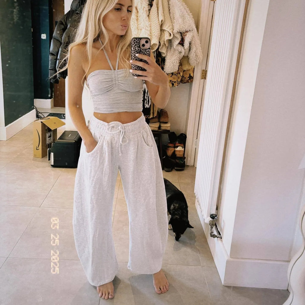 Women's loose fit cropped sweatpants with drawstring waist and side pockets in cotton blend fabric