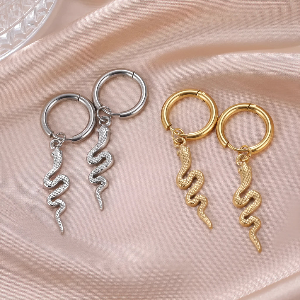 Snake-shaped vintage stainless steel earrings with 18K gold plating and electroplating treatment