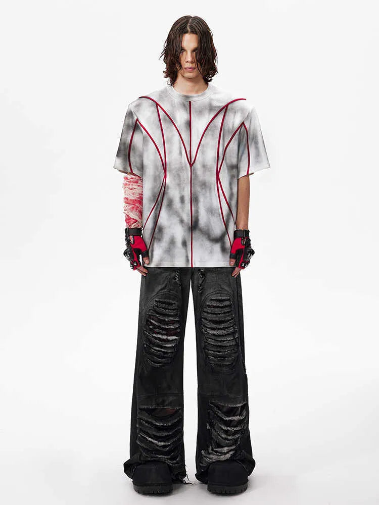 Short sleeve round neck T-shirt with padded shoulders and three-dimensional line patchwork design