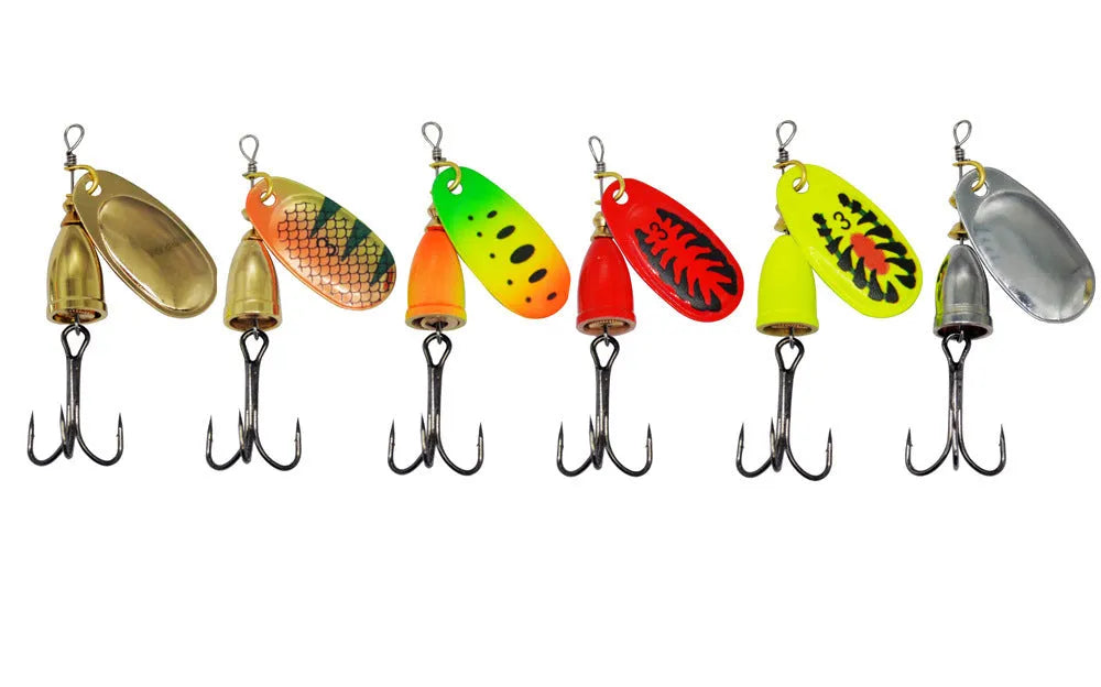 R composite rotating sequins and copper bell metal fishing lure in seven colour options on a 3# size.