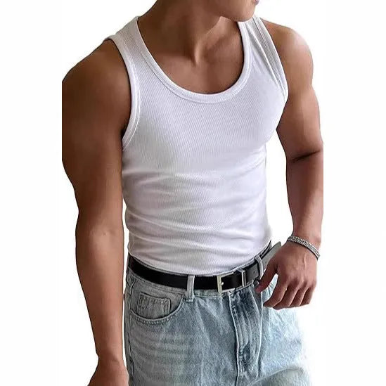 Men's tight-fit round neck polyester sports T-shirt with wool lining on a mannequin.