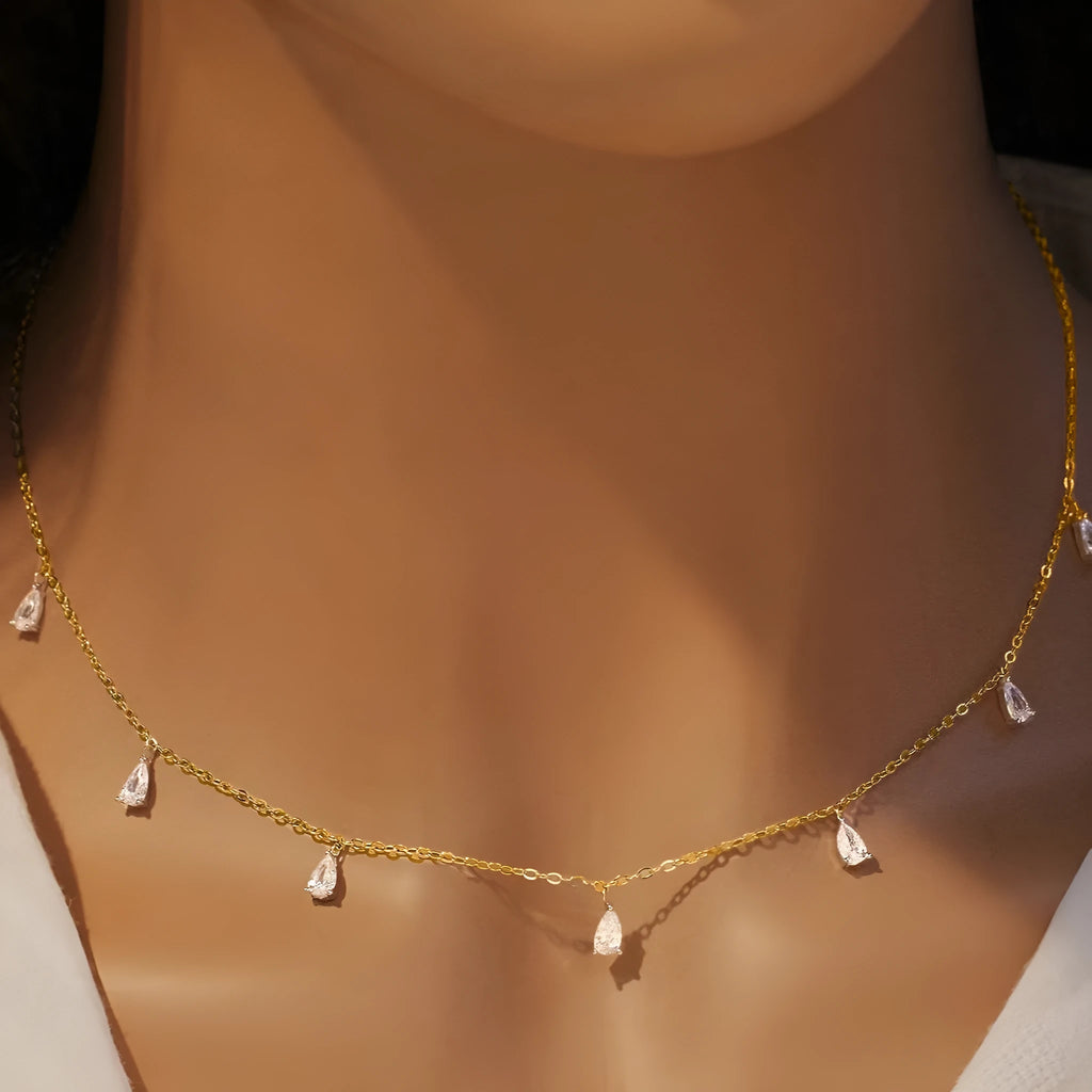 Gentle drop-shaped artificial zircon necklace in 925 silver with adjustable length and O-shaped chain