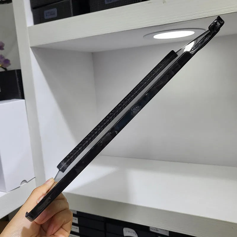 Real carbon fibre hard protective cover for Apple iPad Pro 11 tablet in matte or forged finish.