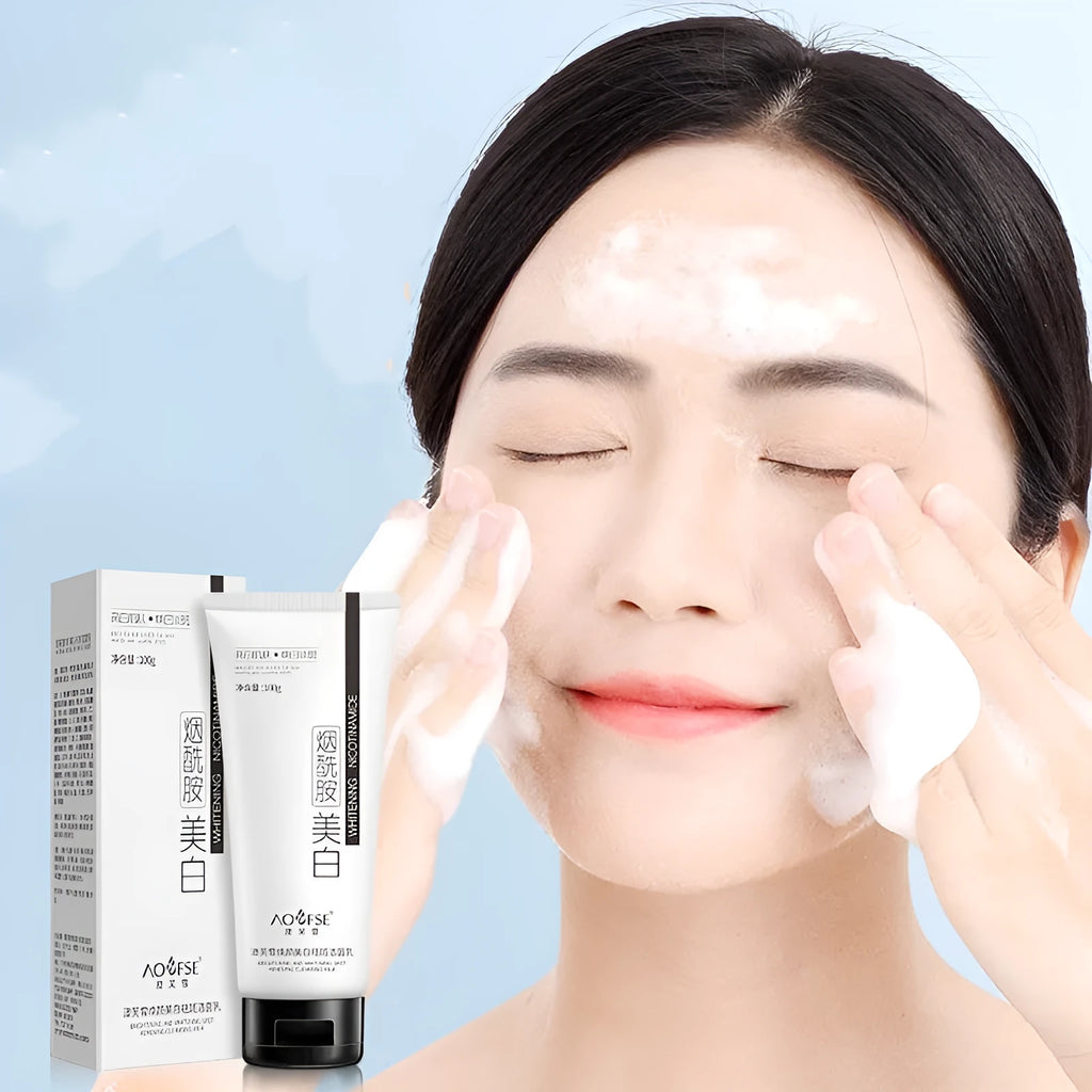 100ml bottle of white whitening and freckle removing facial cleanser for pore cleansing.
