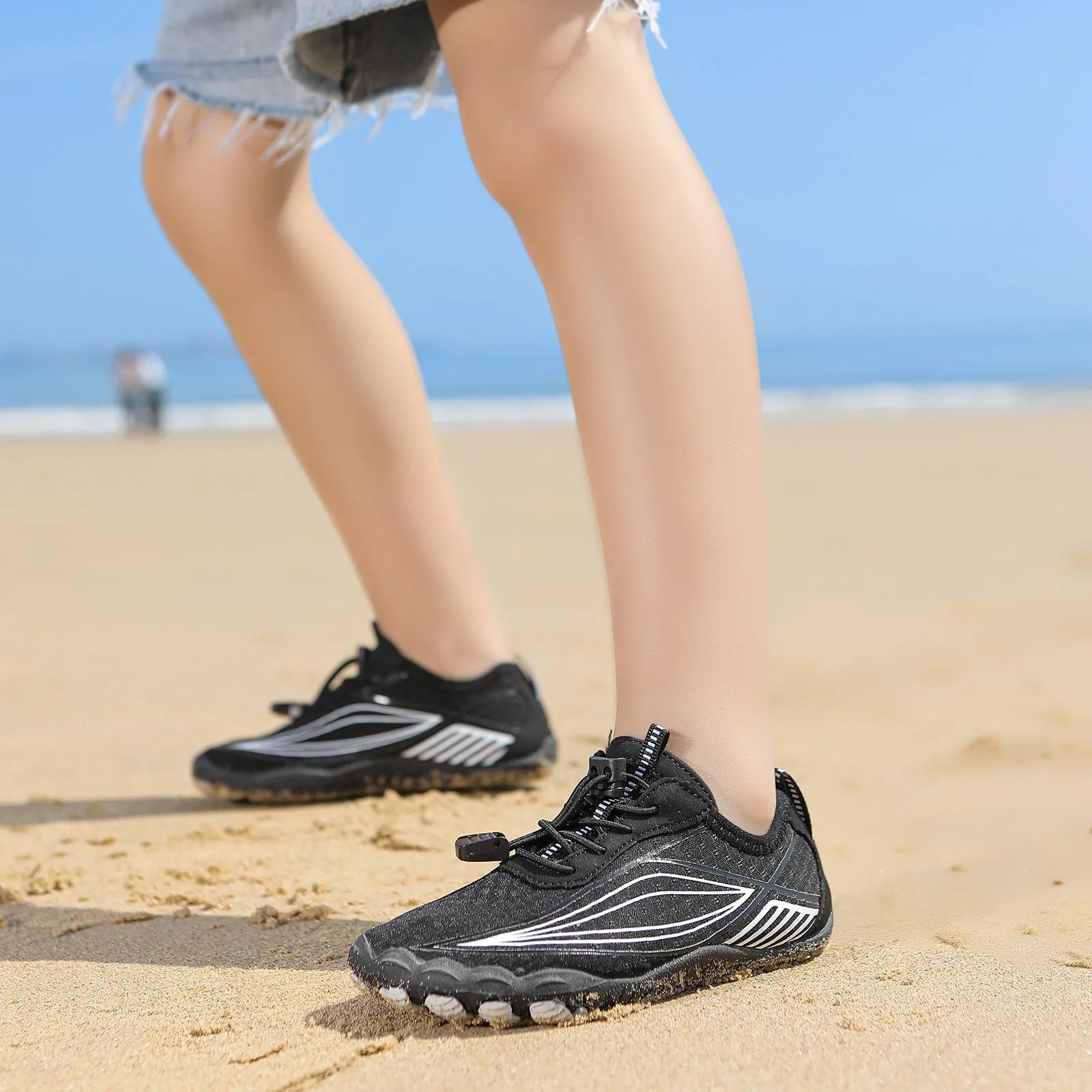 Children's wading swimming shoes with rubber sole and elastic band in multiple colour options